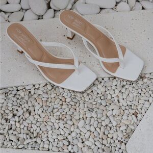 Rossie Heel-White